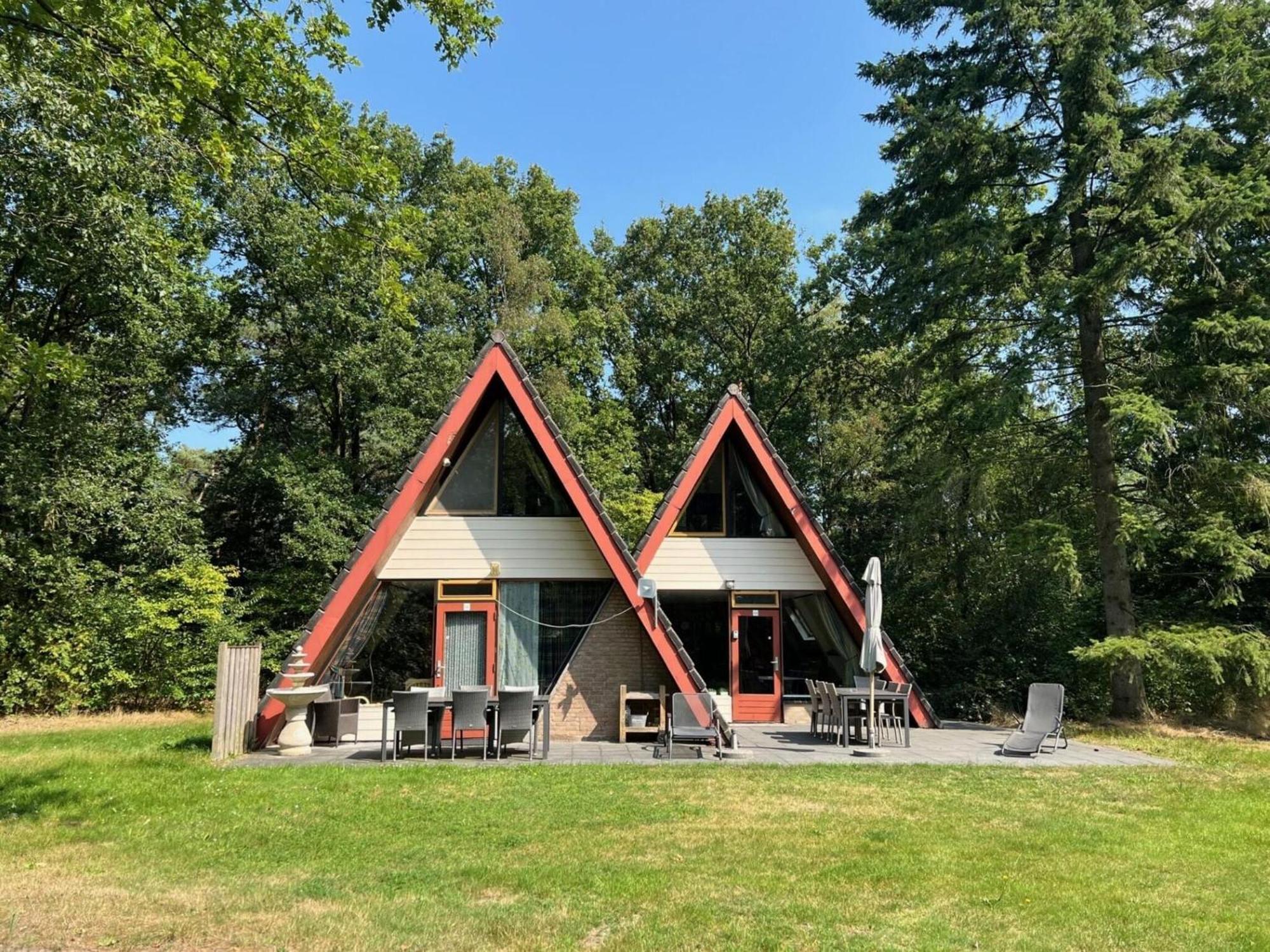 Lovely Holiday Home In Limburg Amid Lush Forest Stramproy Eksteriør bilde